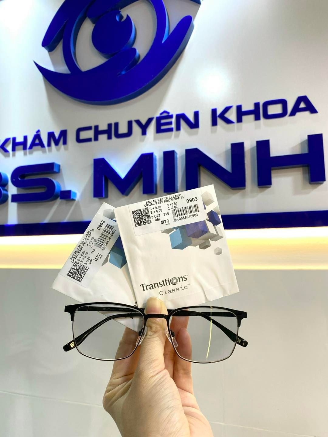 TRÒNG KÍNH ĐỔI MÀU