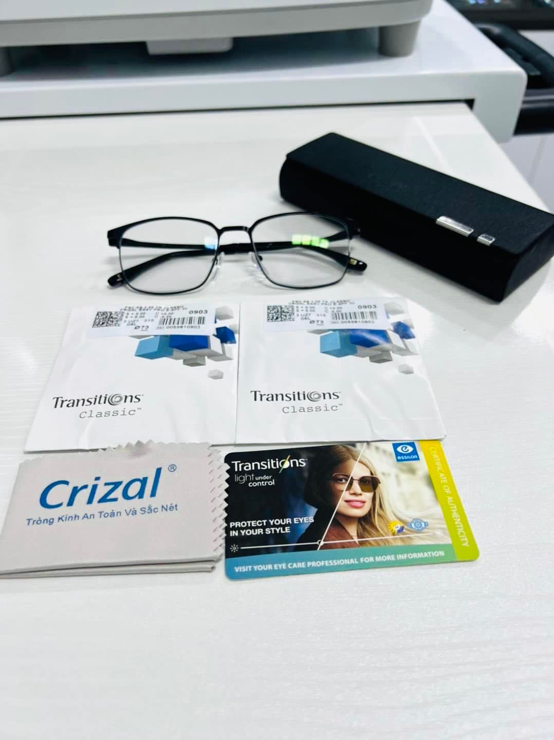 TRÒNG KÍNH ĐỔI MÀU