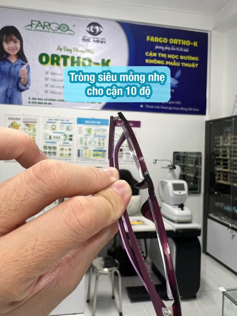 tròng kính siêu mỏng nhẹ tại Bến Tre