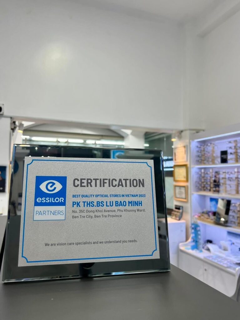 khu vực tư vấn tròng kính Essilor tại Bến Tre
