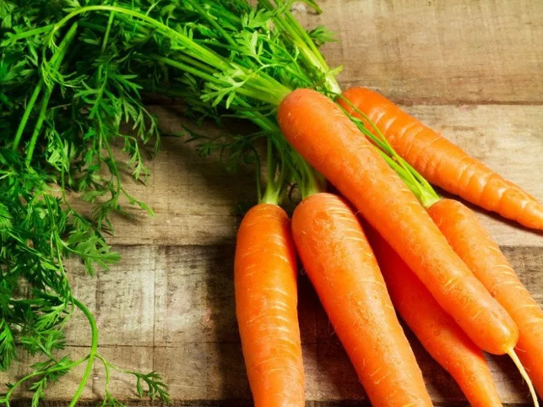 Cà rốt giàu beta-carotene hỗ trợ sức khỏe mắt