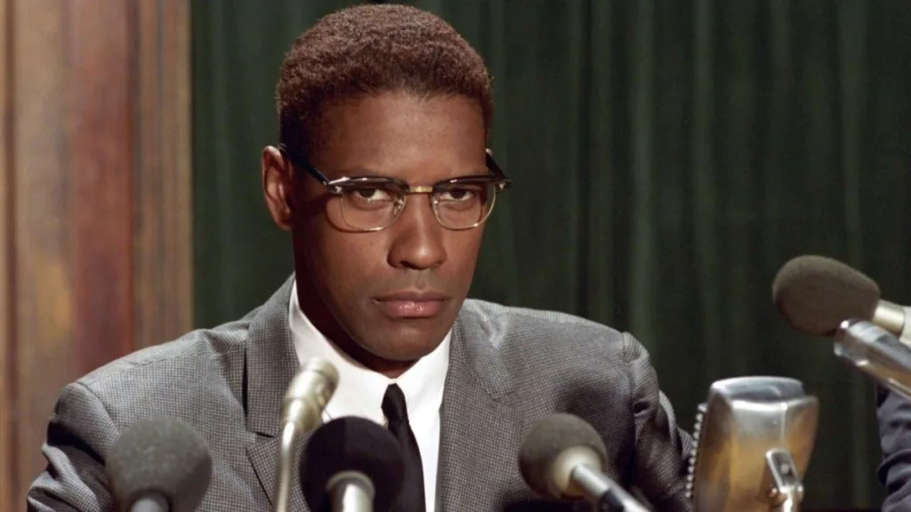 Malcolm X và kính gọng đen mạnh mẽ