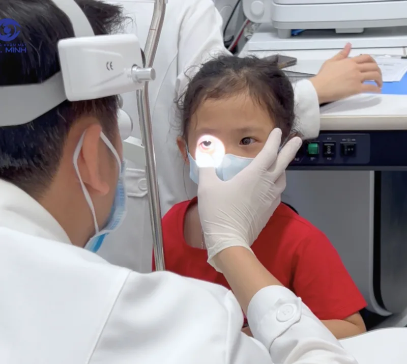 Khám khô mắt Bến Tre phòng khám mắt Ths.Bs.Ck2 Lữ Bảo Minh