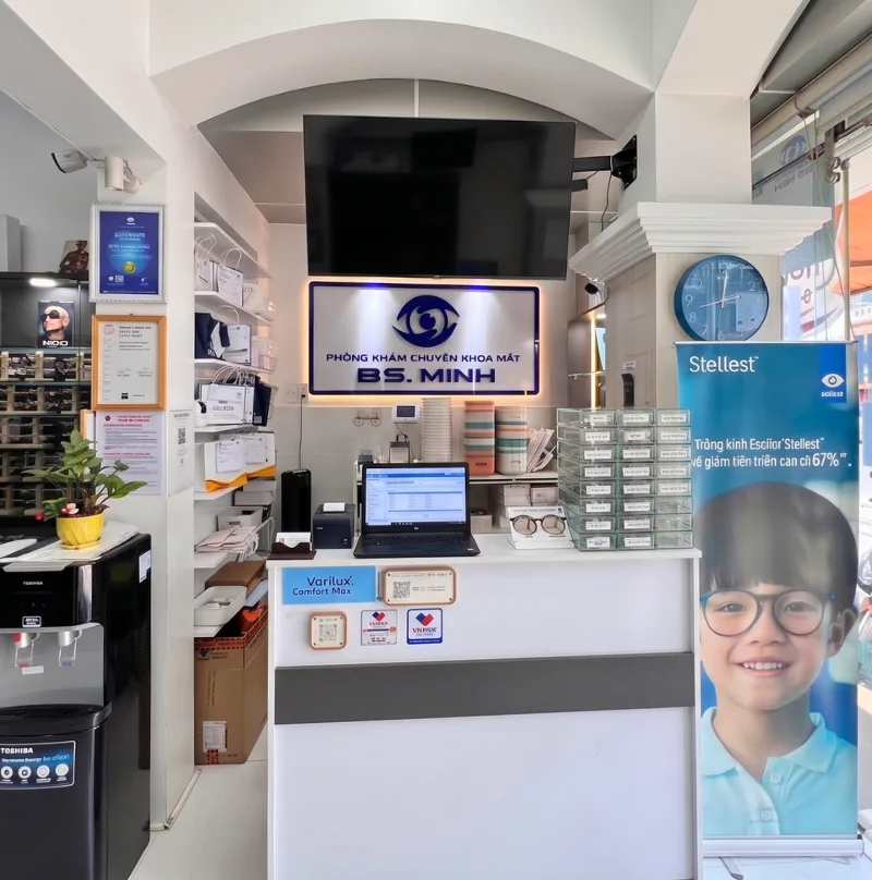 Khu tiếp nhận tại Phòng khám mắt BS Minh Bến Tre