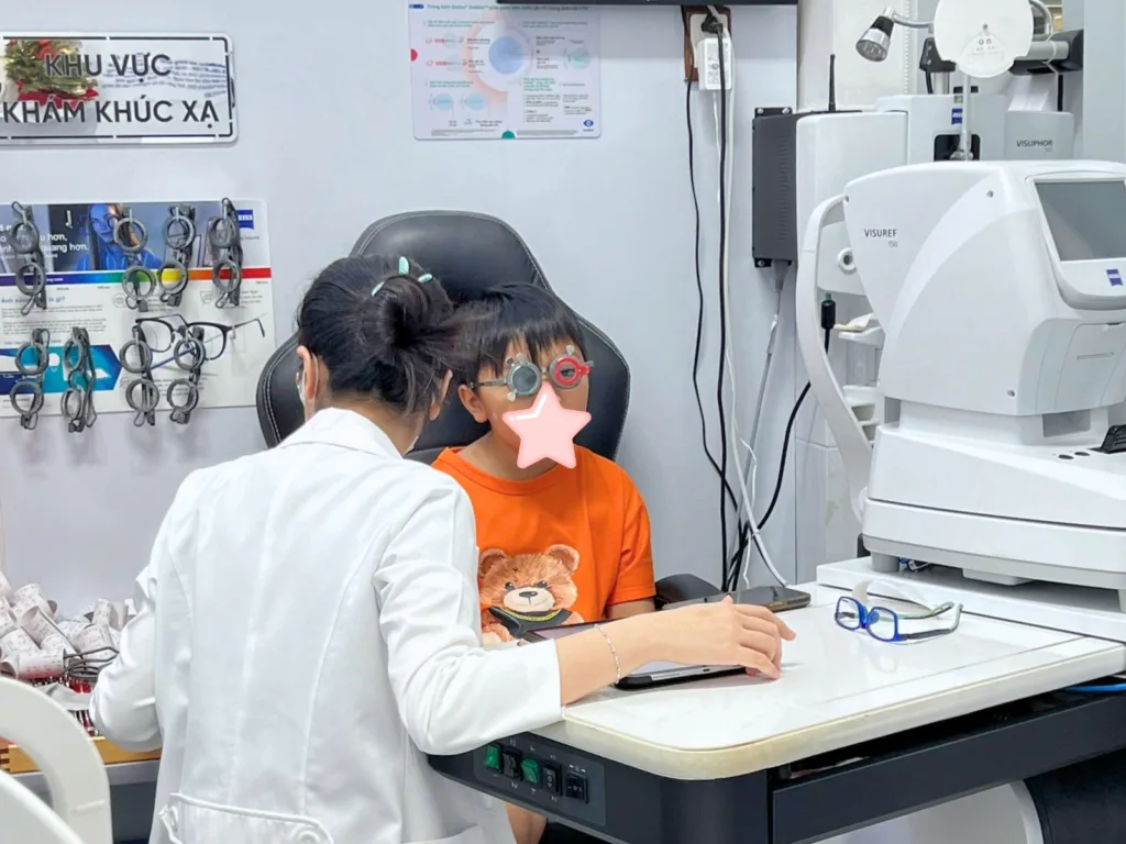 tre deo kinh van tang do can