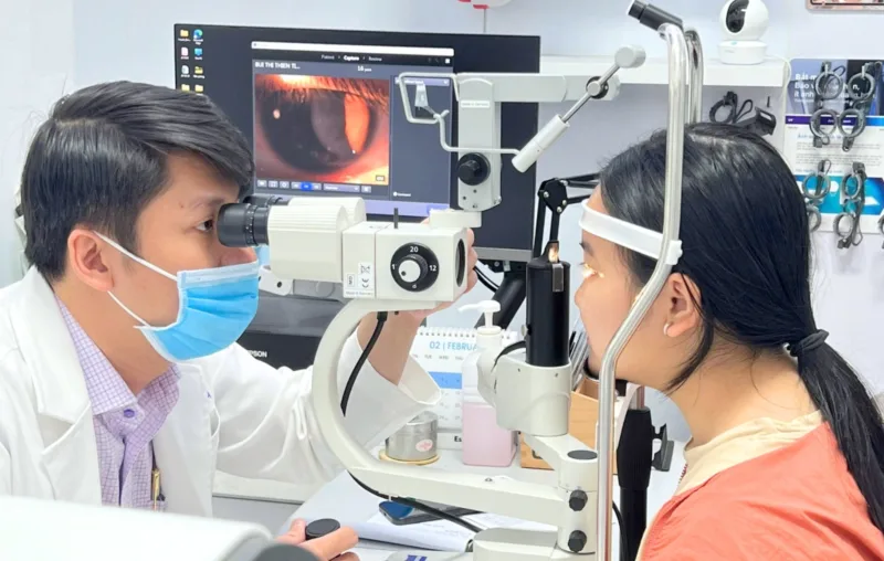 Khám khô mắt tại Bến Tre cho người dùng máy tính