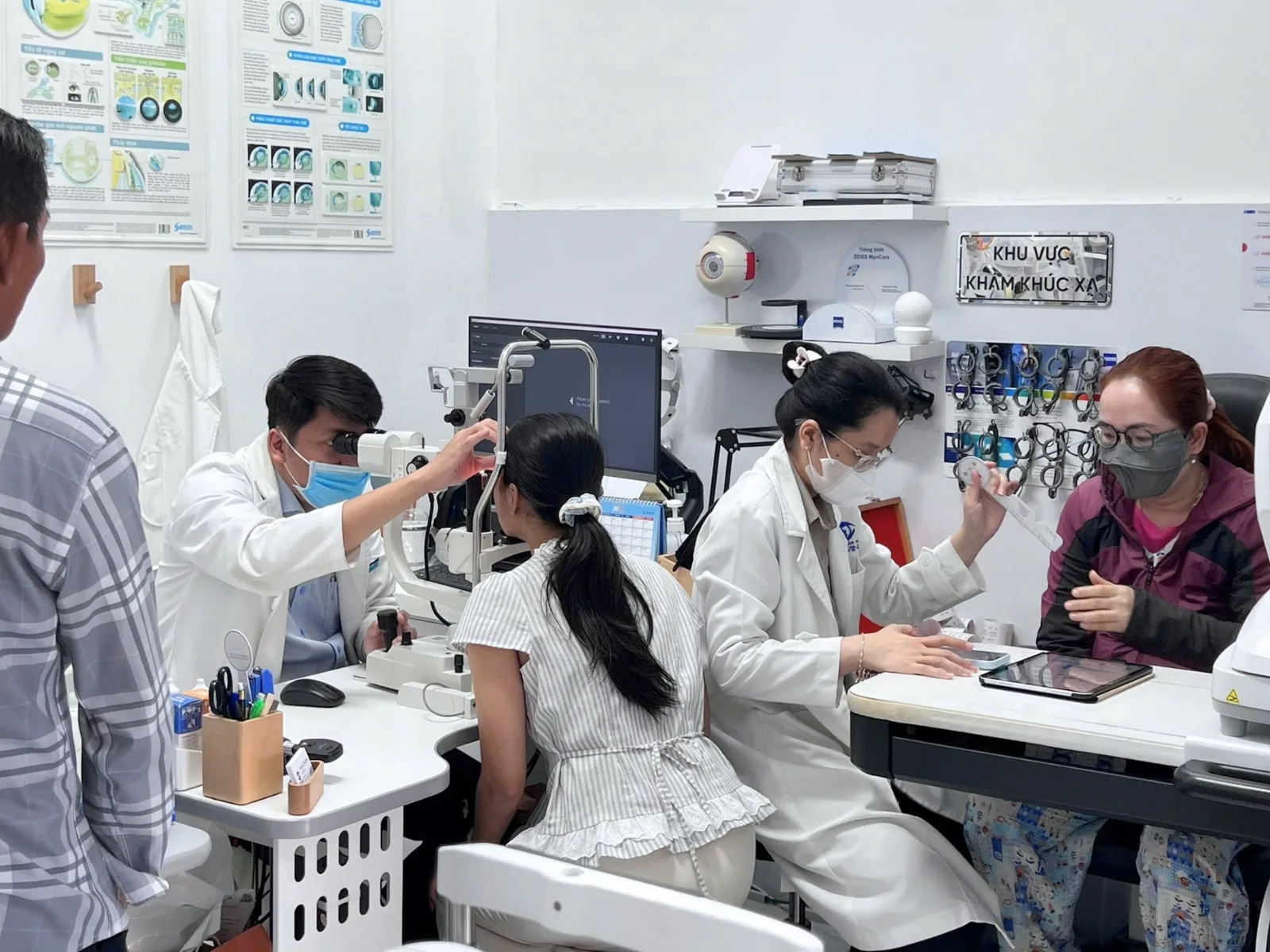 Đo kính người dùng máy tính