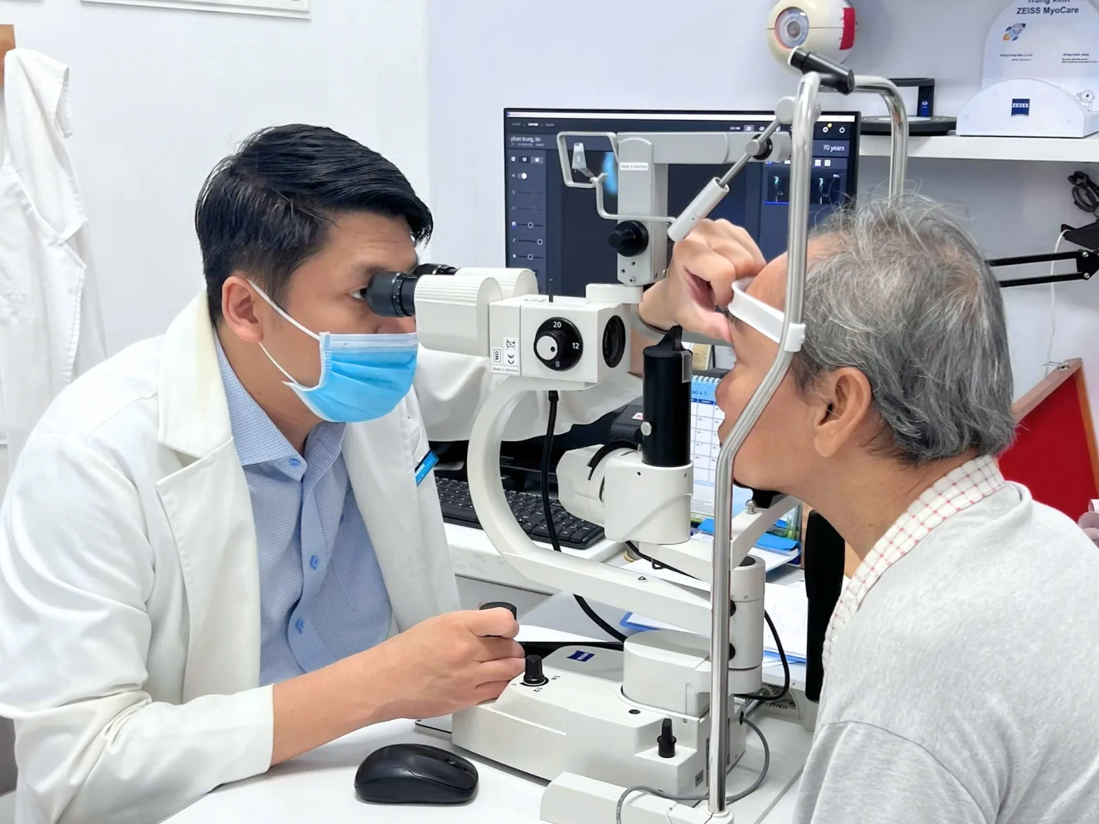 Đau hốc mắt nguyên nhân thường gặp và khi nào cần khám