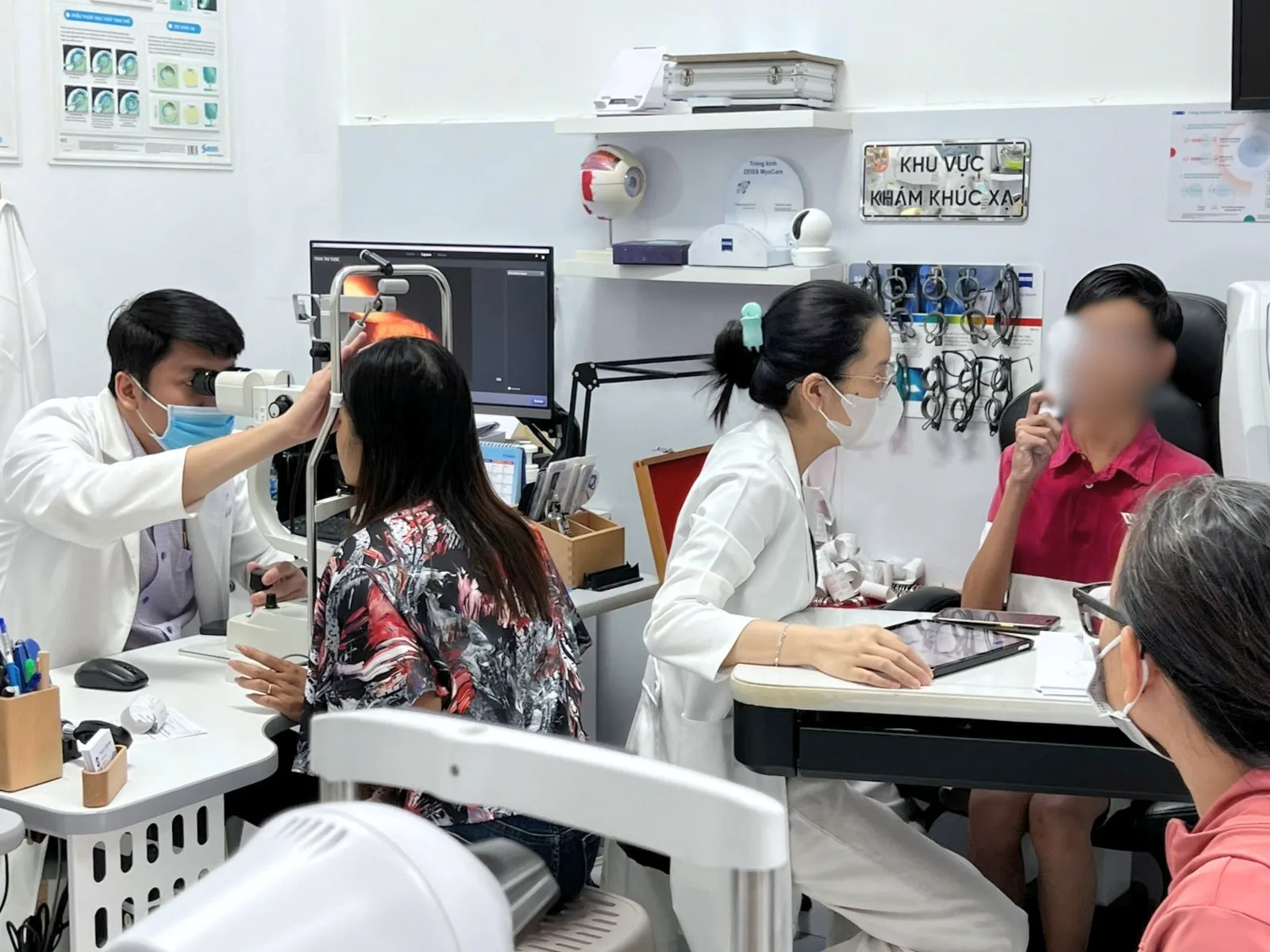 Đo mắt cắt kính cho học sinh: những lỗi dễ gặp nếu đo quá nhanh