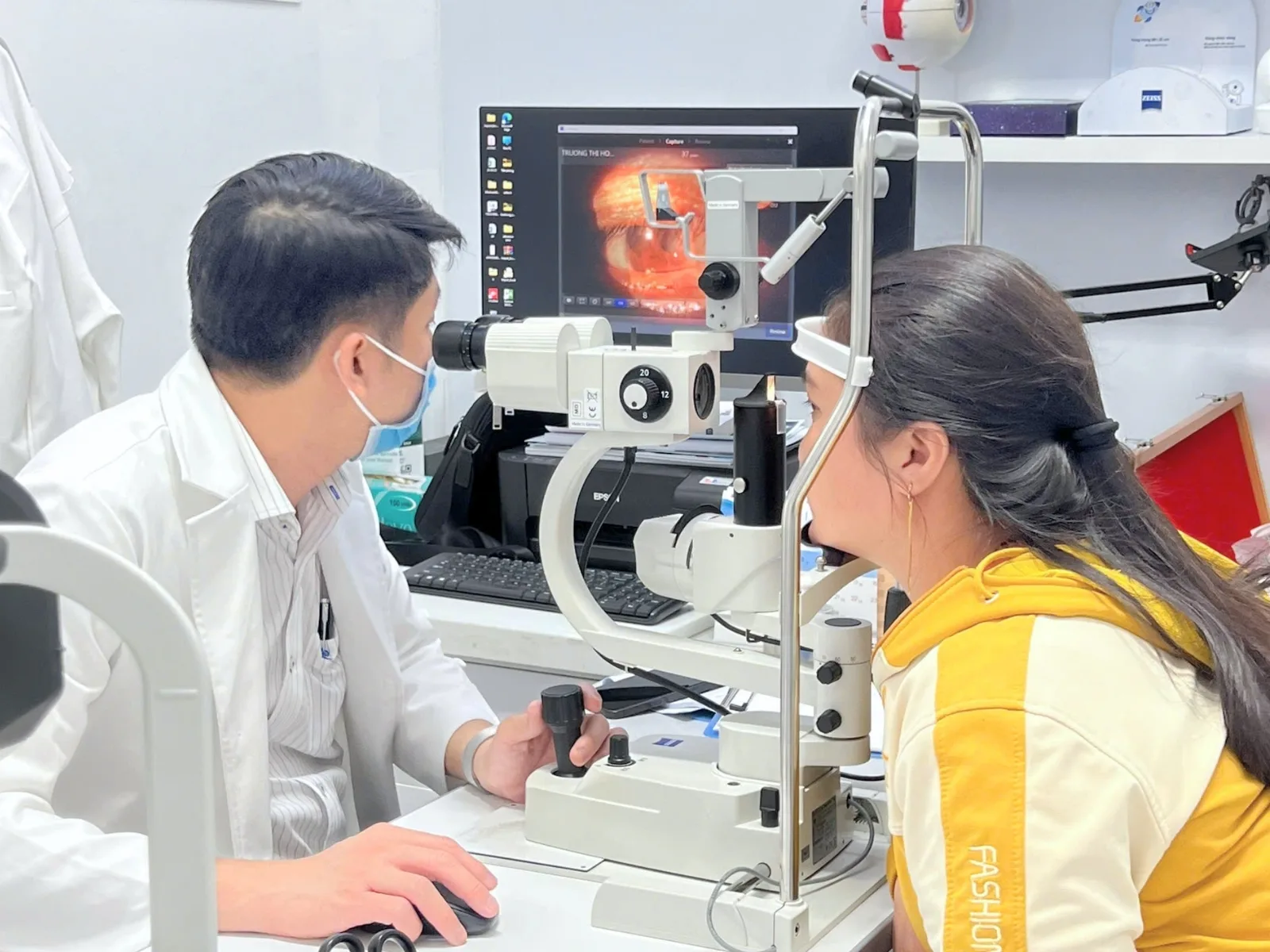 Đo kính người dùng máy tính