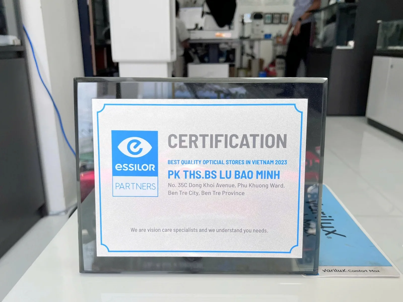 dai-ly-trong-kinh-essilor-ben-tre