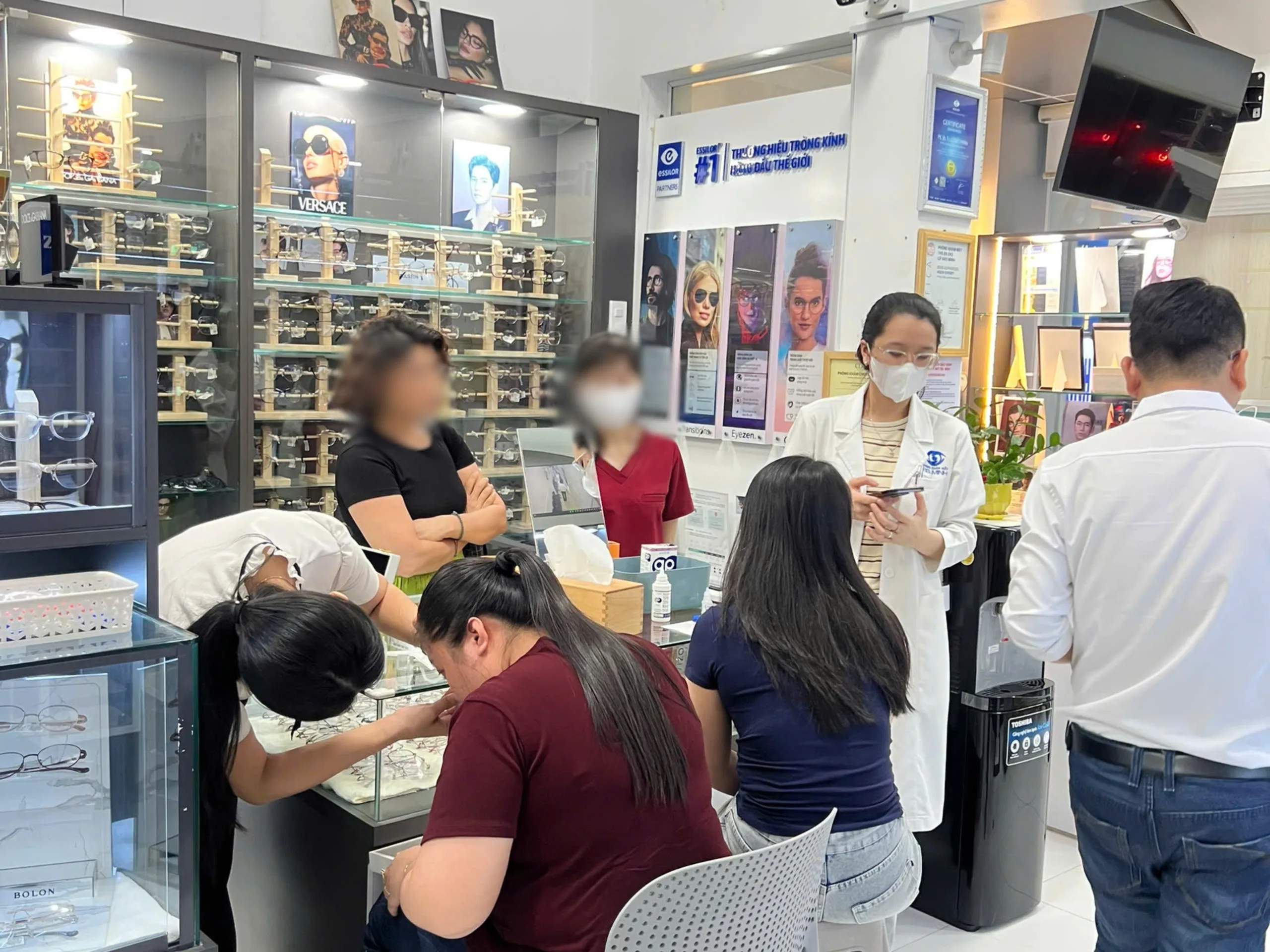 Đeo Ortho-K bao lâu thì thấy rõ