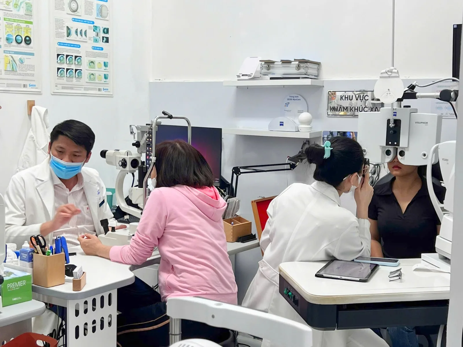 Đo thị lực và kiểm tra mắt khi bị nhìn mờ tại Bến Tre